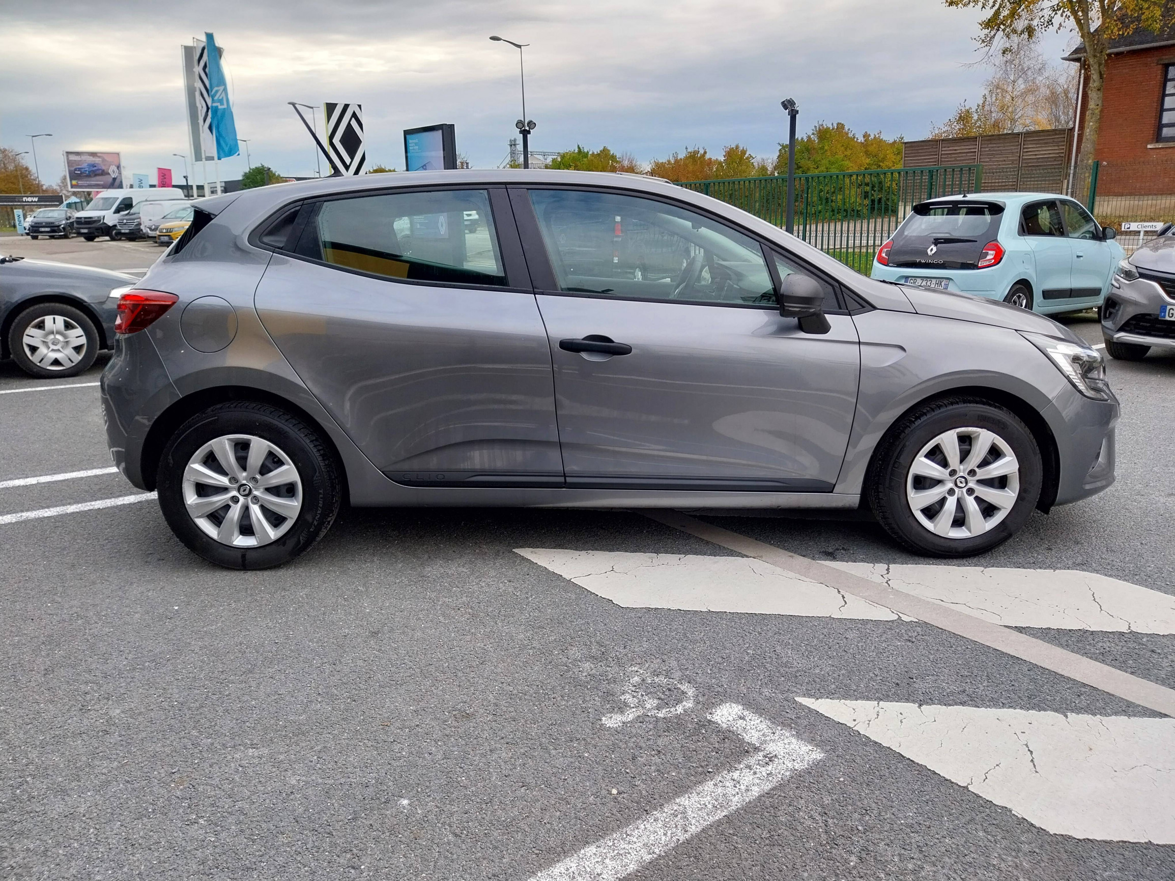 Vente en ligne Renault Clio 5 Clio SCe 65 au prix de 13 190 €