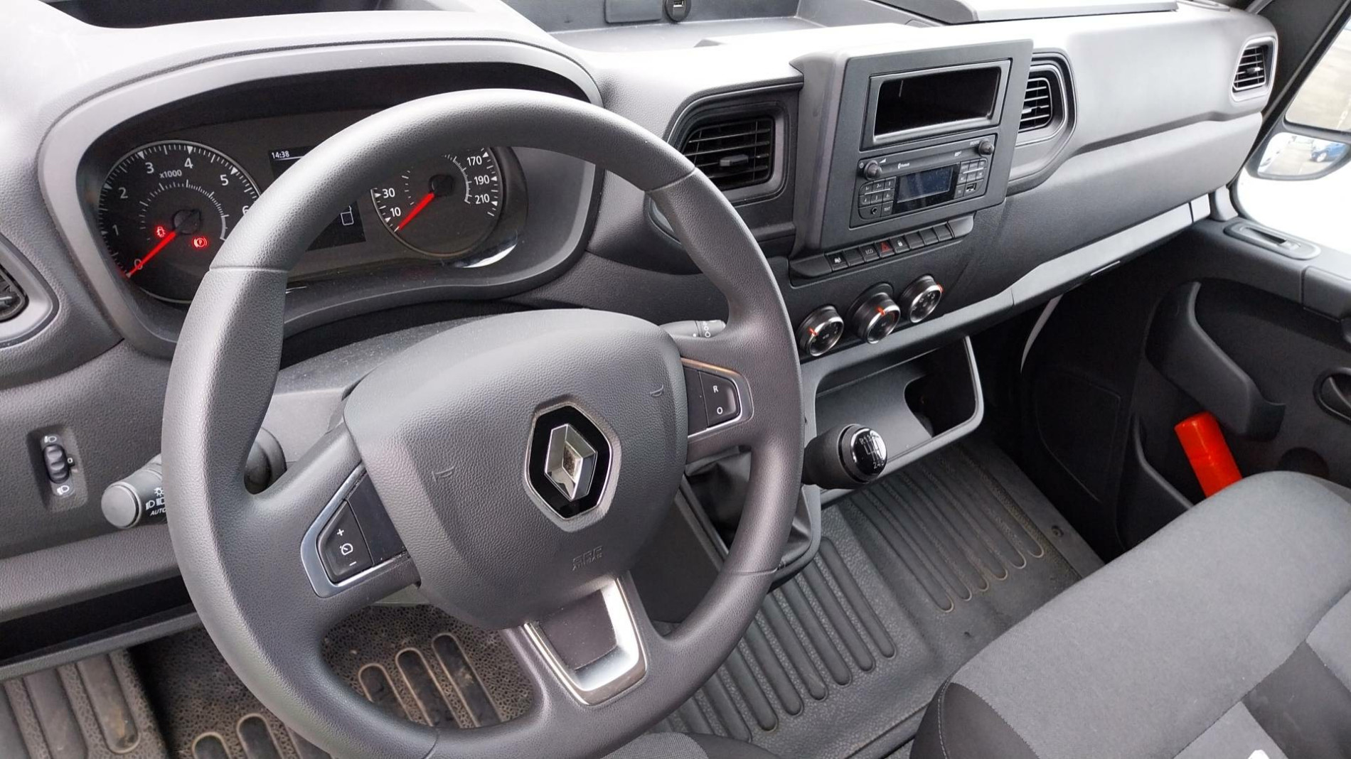 Vente en ligne Renault Master Fourgon MASTER FGN TRAC F3500 L3H3 BLUE DCI 135 au prix de 28 990 €