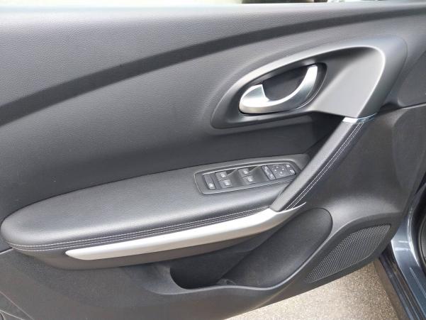 Vente en ligne Renault Kadjar  TCe 140 FAP EDC au prix de 18 990 €