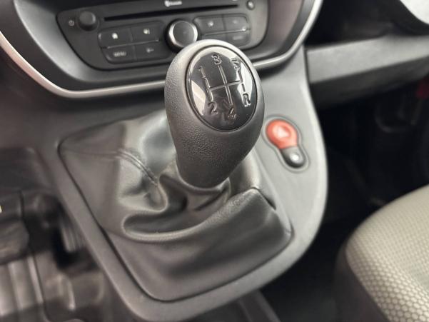 Vente en ligne Renault Kangoo Express  1.5 DCI 75 ENERGY E6 au prix de 11 990 €