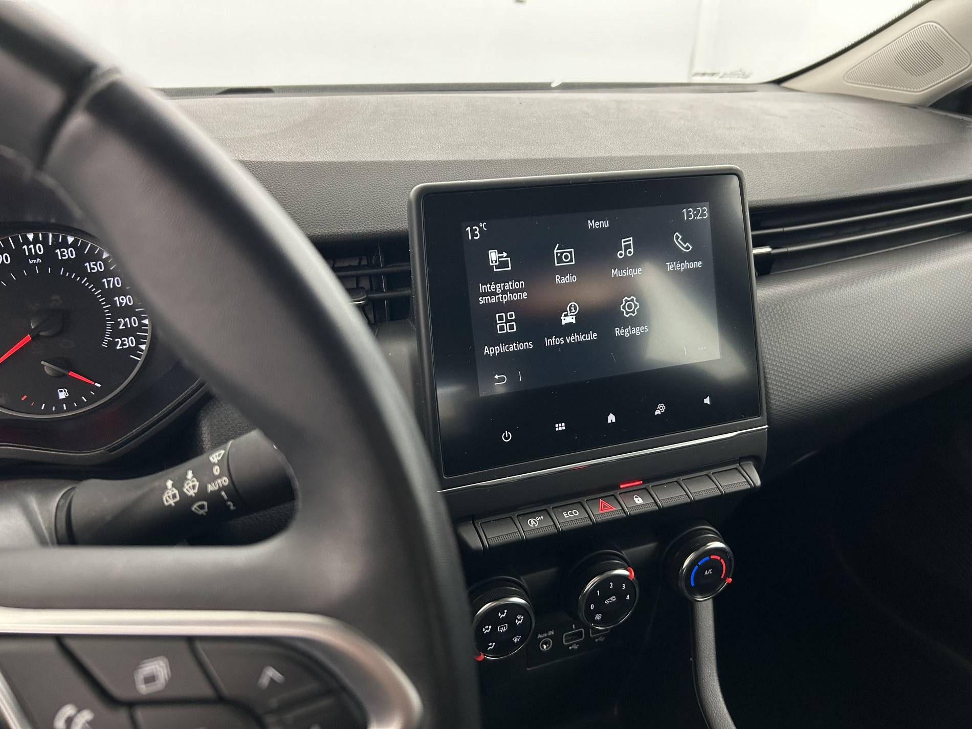 Vente en ligne Renault Clio 5 Clio TCe 90 au prix de 13 790 €