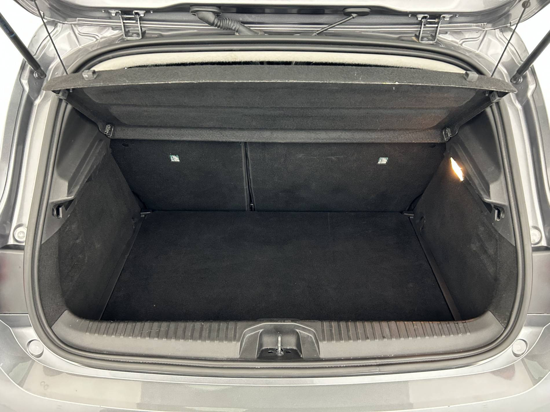 Vente en ligne Renault Clio 5 Clio TCe 90 au prix de 13 790 €