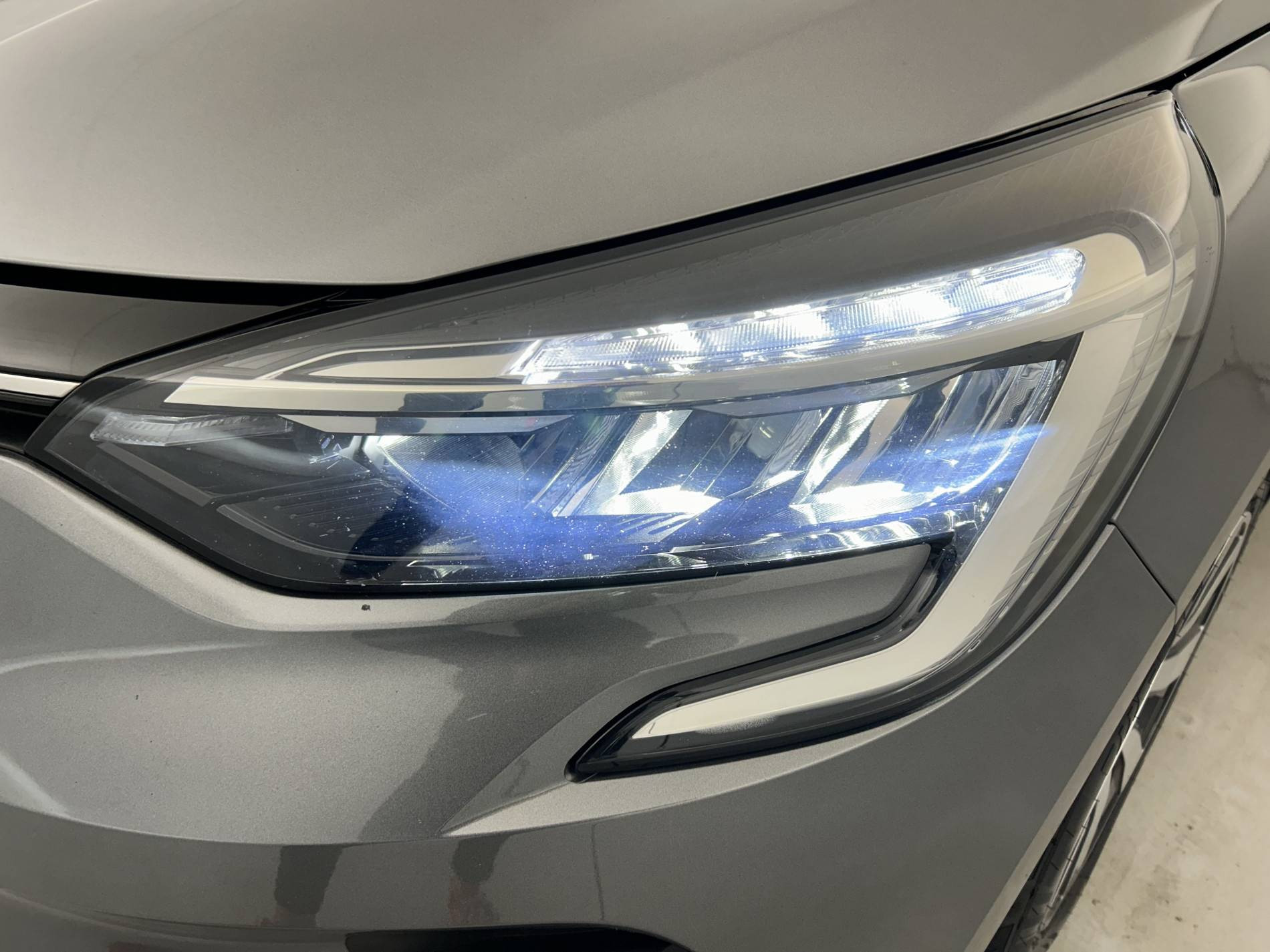 Vente en ligne Renault Clio 5 Clio TCe 90 au prix de 13 790 €