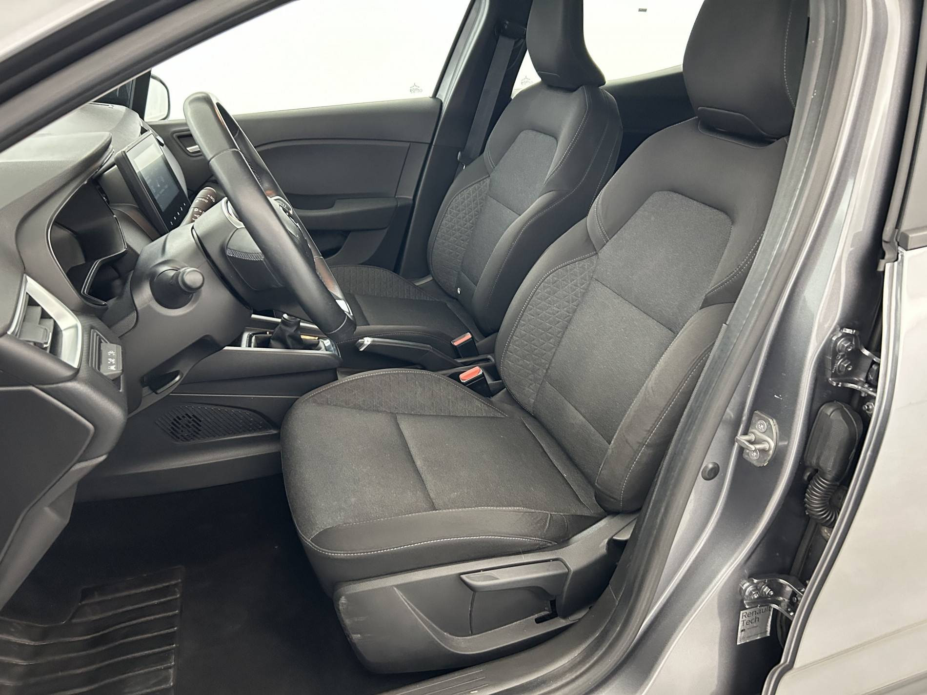 Vente en ligne Renault Clio 5 Clio TCe 90 au prix de 13 790 €