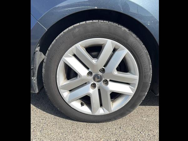 Vente en ligne Renault Clio 5 Clio E-Tech 140 - 21N au prix de 12 980 €