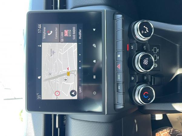 Vente en ligne Renault Clio 5 Clio E-Tech 140 - 21N au prix de 12 980 €