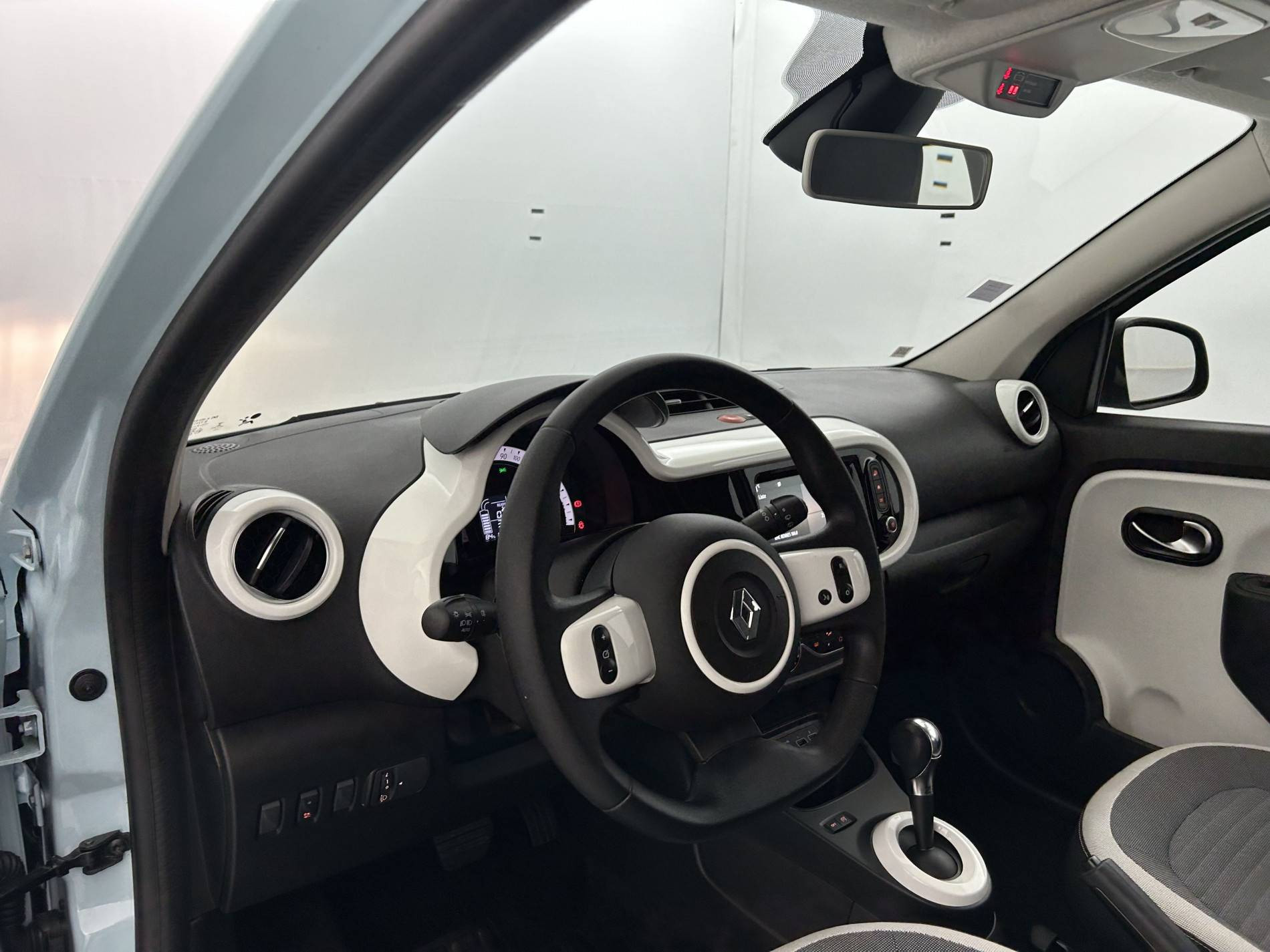 Vente en ligne Renault Twingo Electrique Twingo III Achat Intégral - 21 au prix de 9 900 €
