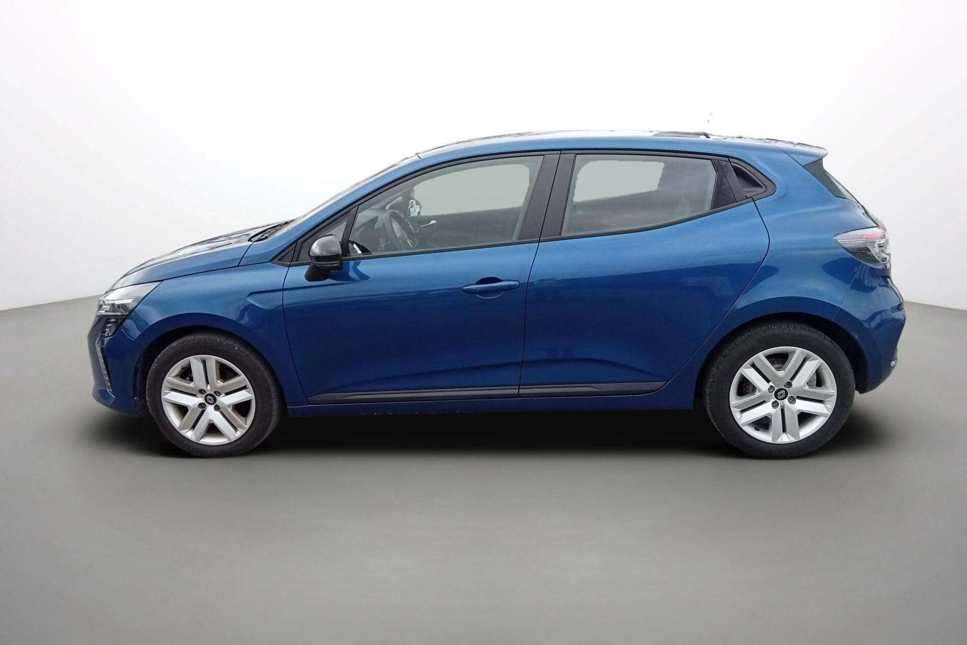Vente en ligne Renault Clio 5 Clio Blue dCi 100 ch GSR2 au prix de 16 780 €