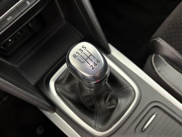 Vente en ligne Renault Megane 4 Mégane IV Berline TCe 140 Energy au prix de 13 680 €