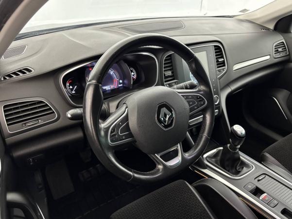 Vente en ligne Renault Megane 4 Mégane IV Berline TCe 140 Energy au prix de 13 680 €