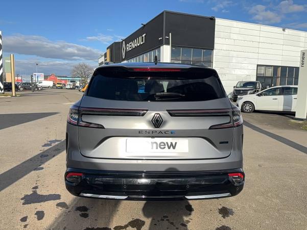 Vente en ligne Renault Nouveau Espace Espace E-Tech hybrid 200 au prix de 39 790 €