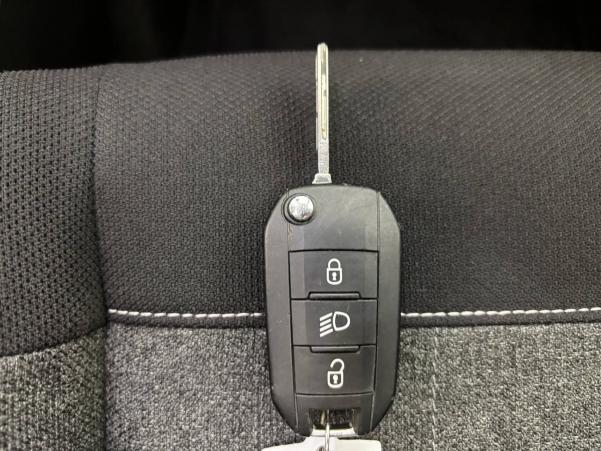 Vente en ligne Citroën C3 Aircross  PureTech 110 S&S BVM6 au prix de 9 990 €