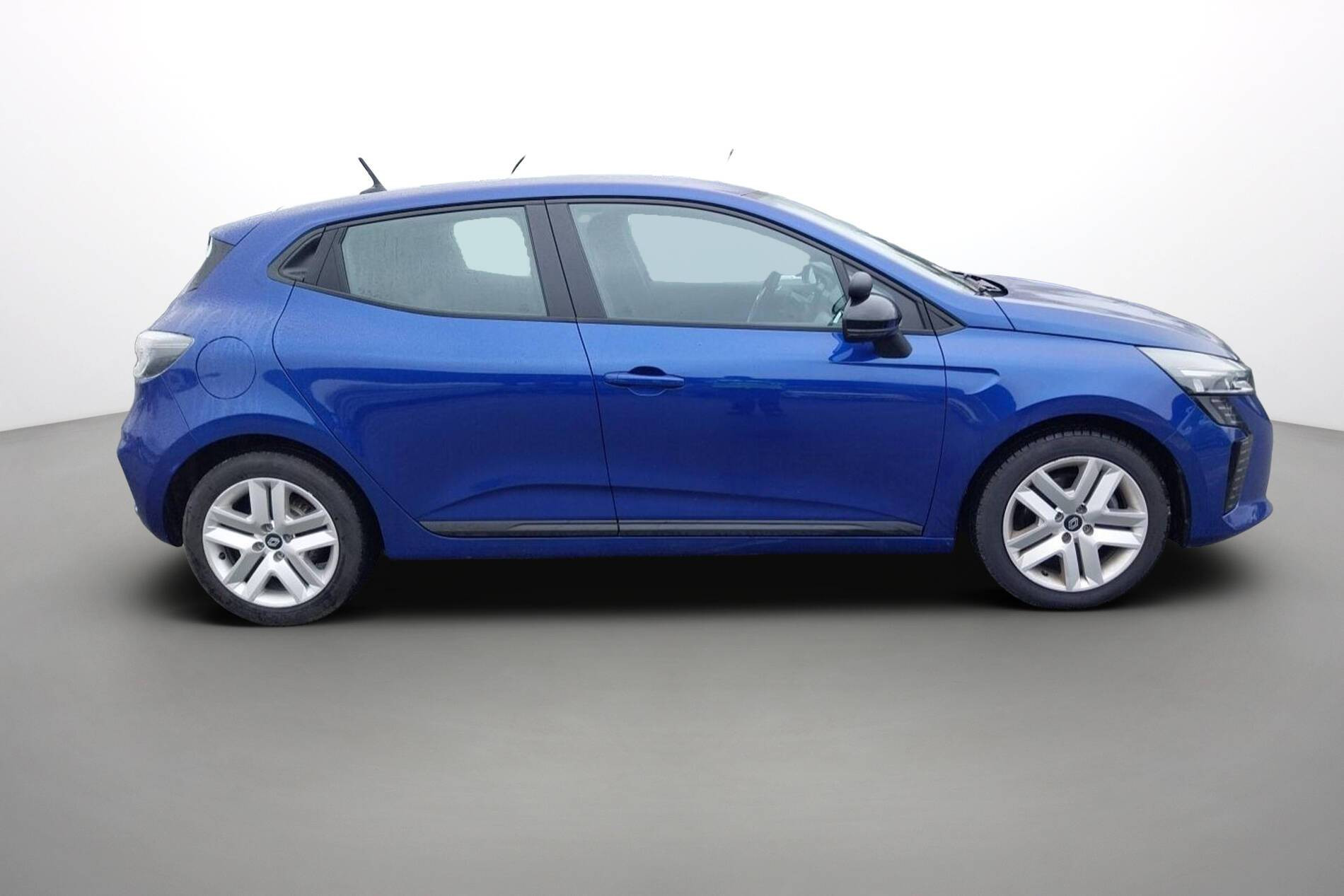 Vente en ligne Renault Clio 5 Clio Blue dCi 100 au prix de 17 480 €