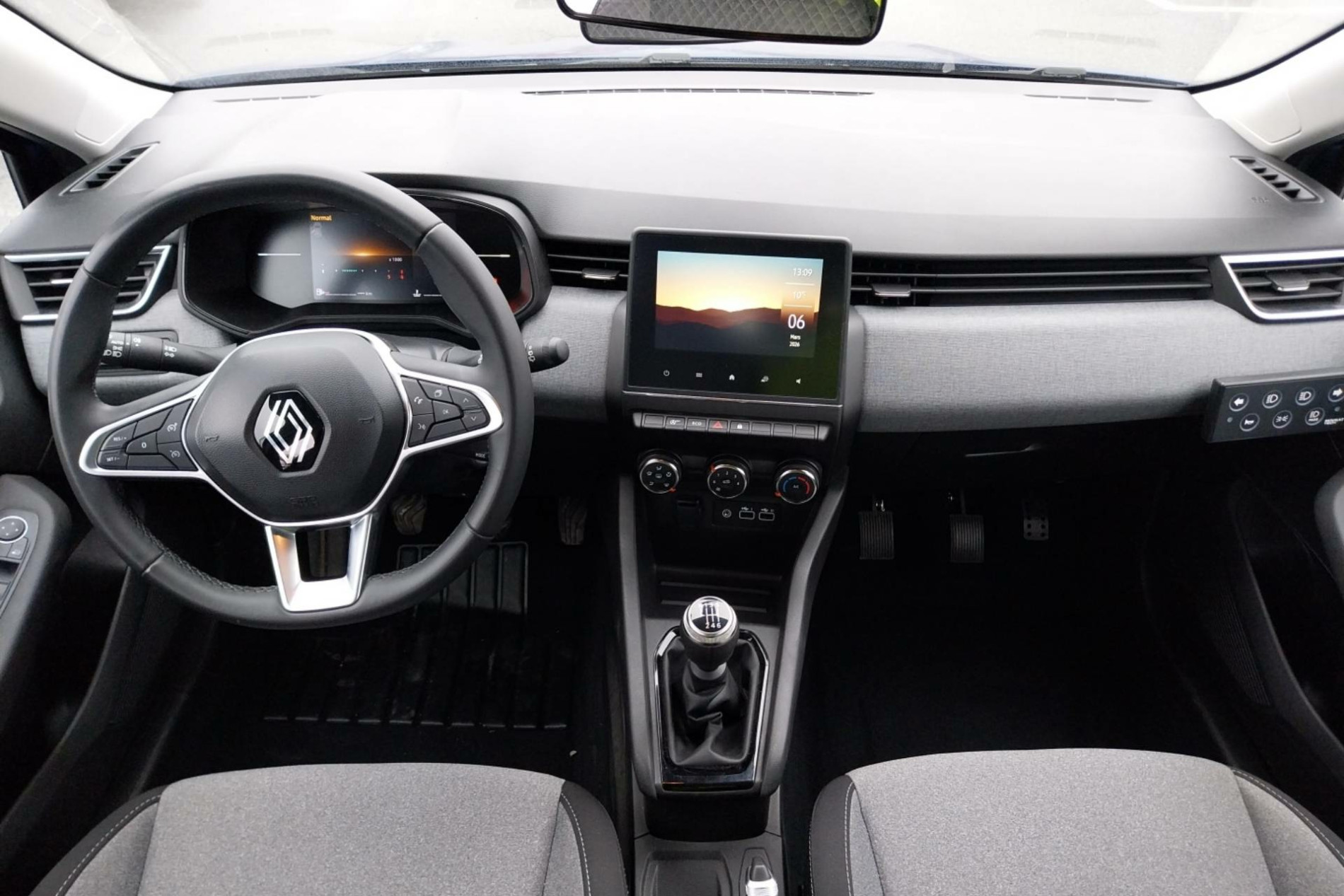 Vente en ligne Renault Clio 5 Clio Blue dCi 100 au prix de 17 480 €