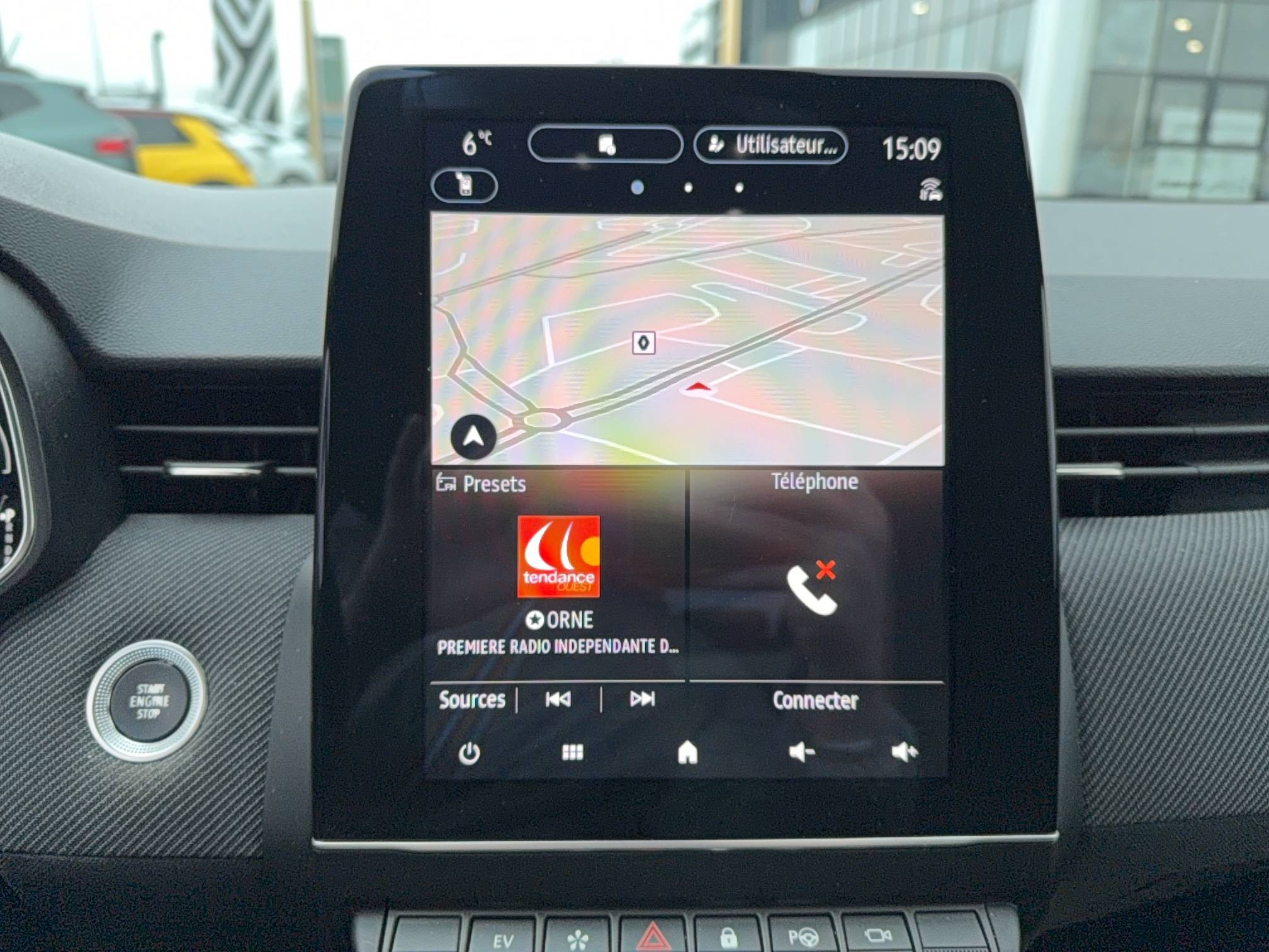 Vente en ligne Renault Clio 5 Clio E-Tech full hybrid 145 au prix de 21 980 €