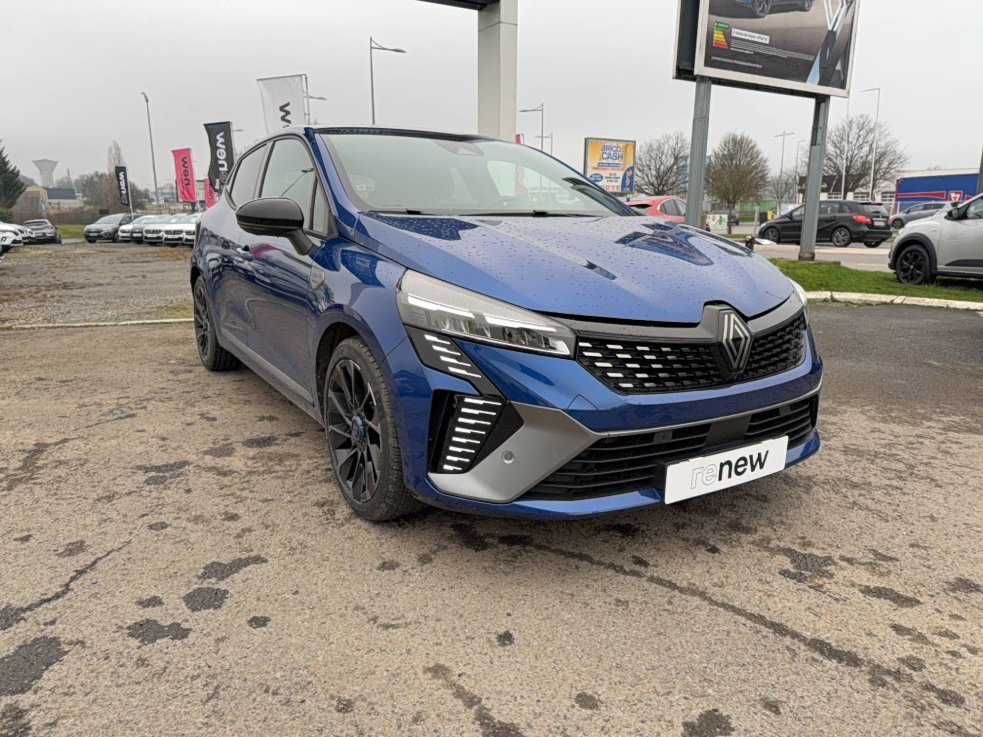 Vente en ligne Renault Clio 5 Clio E-Tech full hybrid 145 au prix de 21 980 €