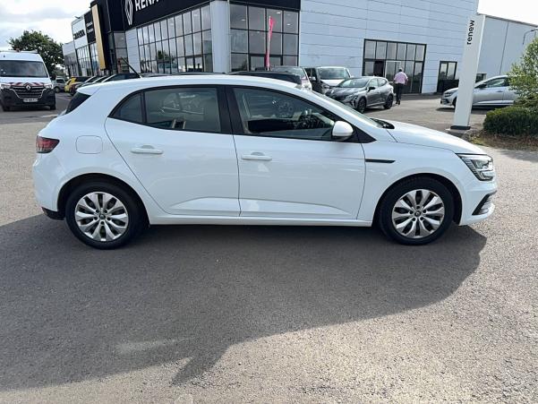 Vente en ligne Renault Megane 4  BLUE DCI 95 au prix de 10 890 €