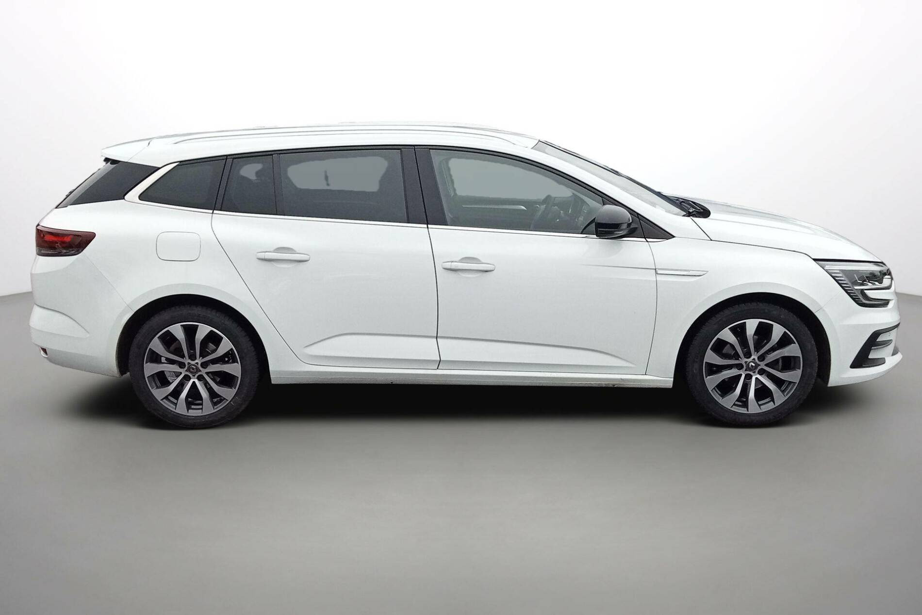 Vente en ligne Renault Megane 4 Estate  Blue dCi 115 EDC au prix de 21 300 €