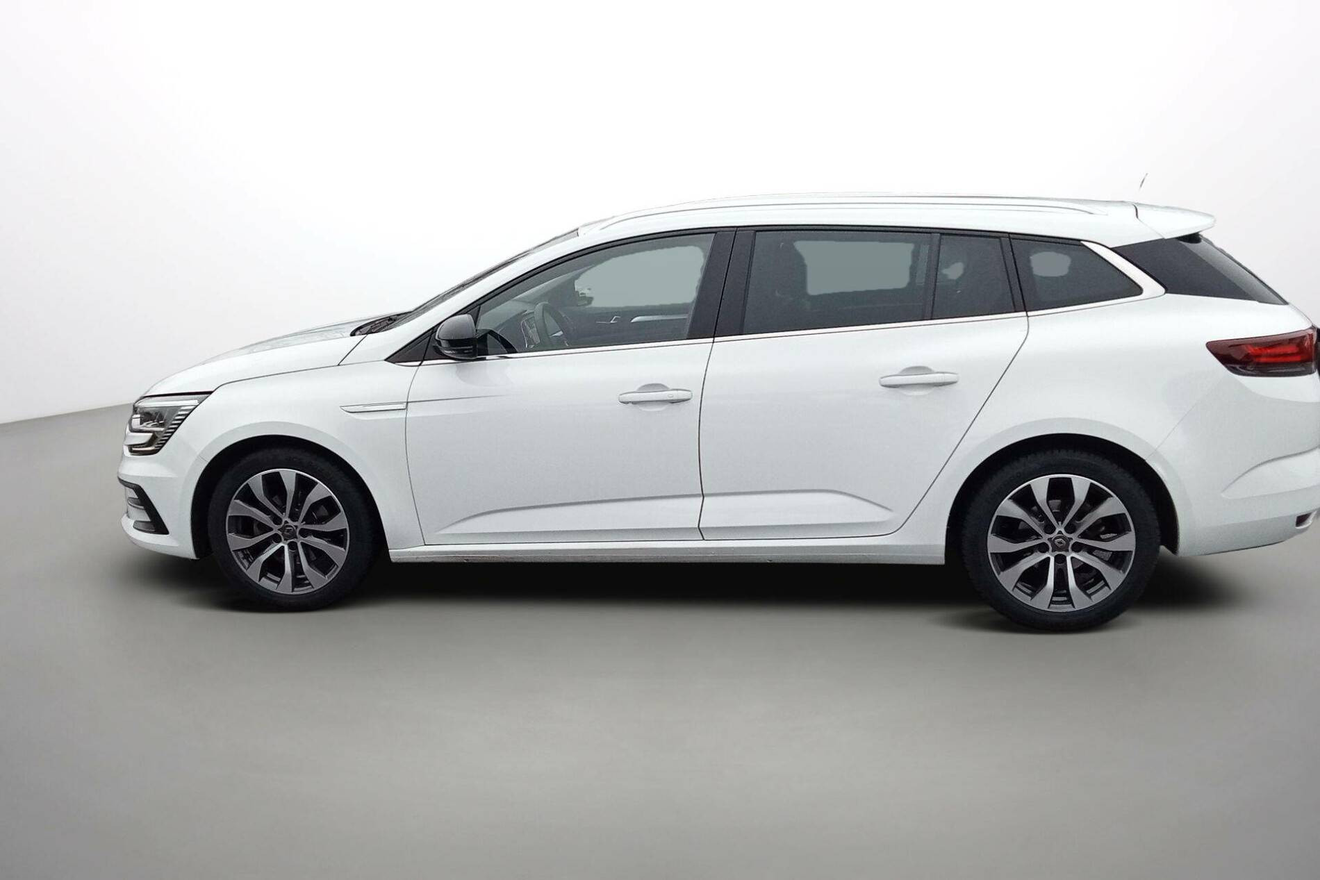 Vente en ligne Renault Megane 4 Estate  Blue dCi 115 EDC au prix de 21 300 €