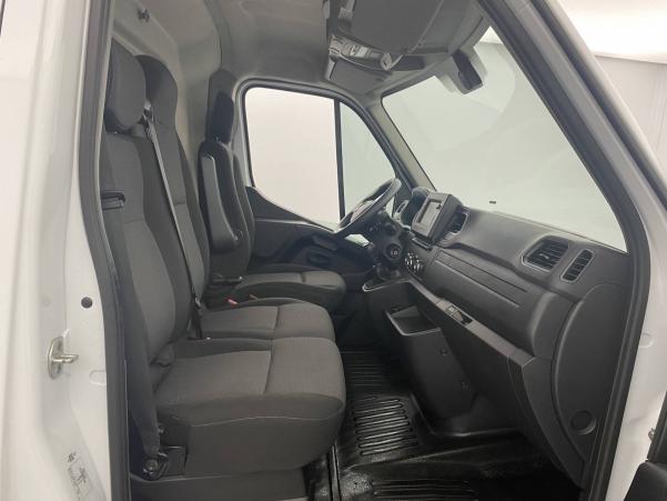 Vente en ligne Renault Master 3 Fourgon MASTER FGN TRAC F3500 L3H3 BLUE DCI 145 au prix de 28 890 €