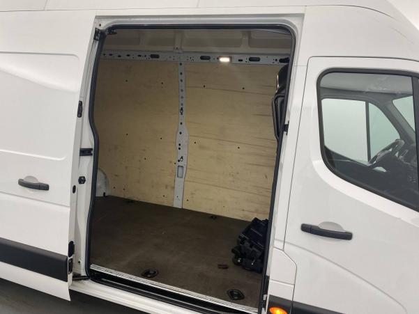 Vente en ligne Renault Master 3 Fourgon MASTER FGN TRAC F3500 L3H3 BLUE DCI 145 au prix de 28 890 €