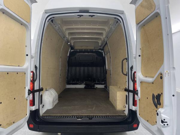 Vente en ligne Renault Master 3 Fourgon MASTER FGN TRAC F3500 L3H3 BLUE DCI 145 au prix de 28 890 €