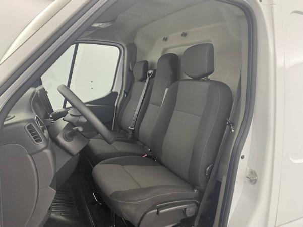 Vente en ligne Renault Master 3 Fourgon MASTER FGN TRAC F3500 L3H3 BLUE DCI 145 au prix de 28 890 €