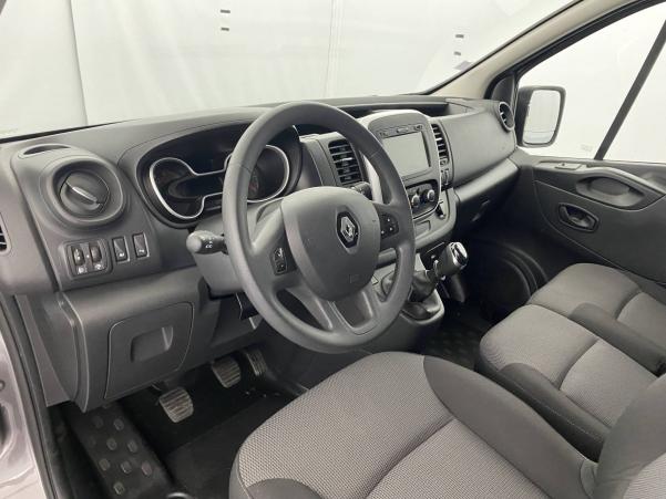 Vente en ligne Renault Trafic 3 Combi  L2 dCi 120 S&S au prix de 27 990 €