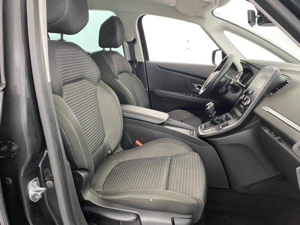 Vente en ligne Renault Scenic 4 Scenic Blue dCi 120 au prix de 16 240 €