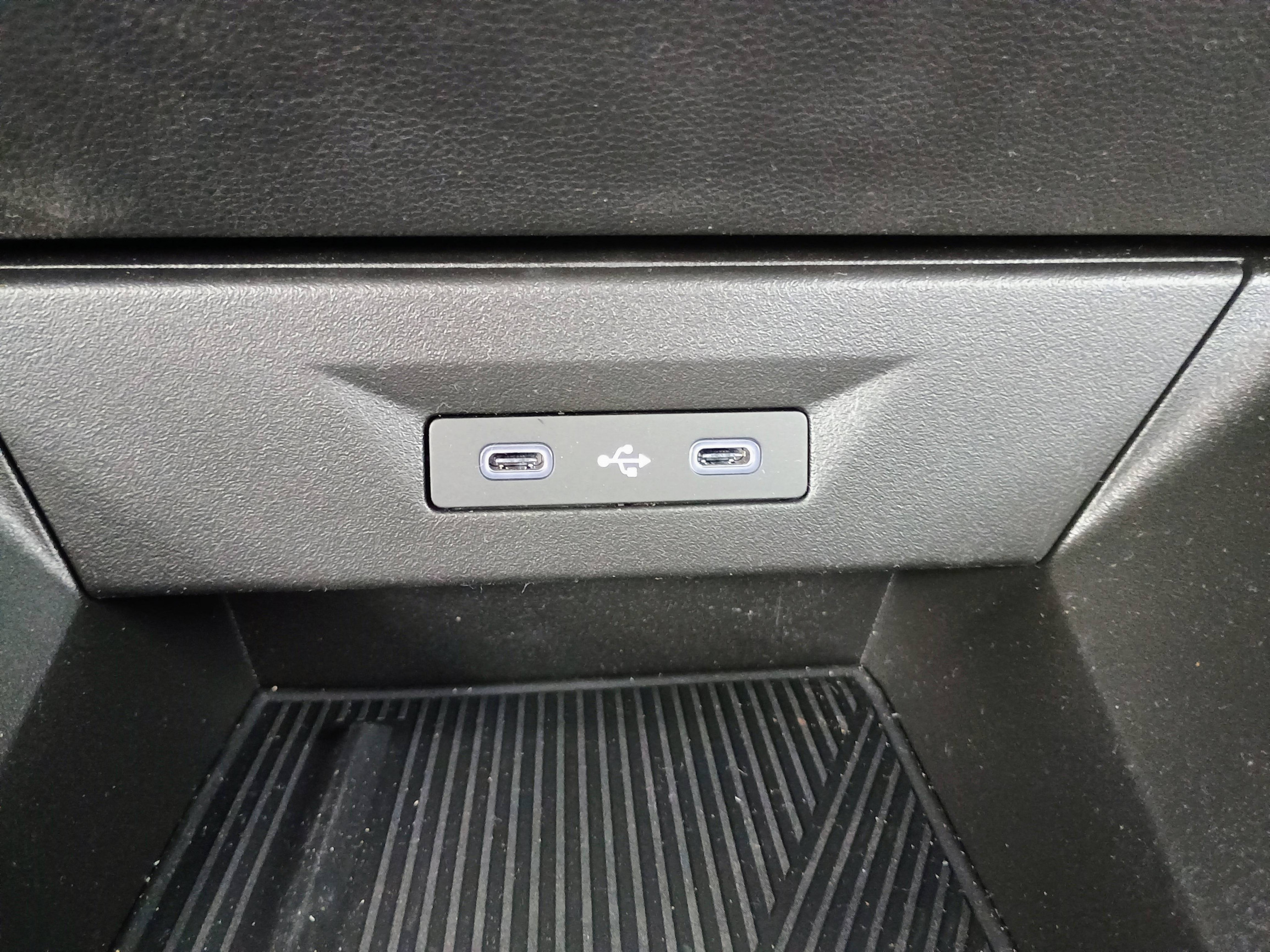 Vente en ligne Renault Clio 6 Clio E-Tech full hybrid 160 ch au prix de 26 980 €