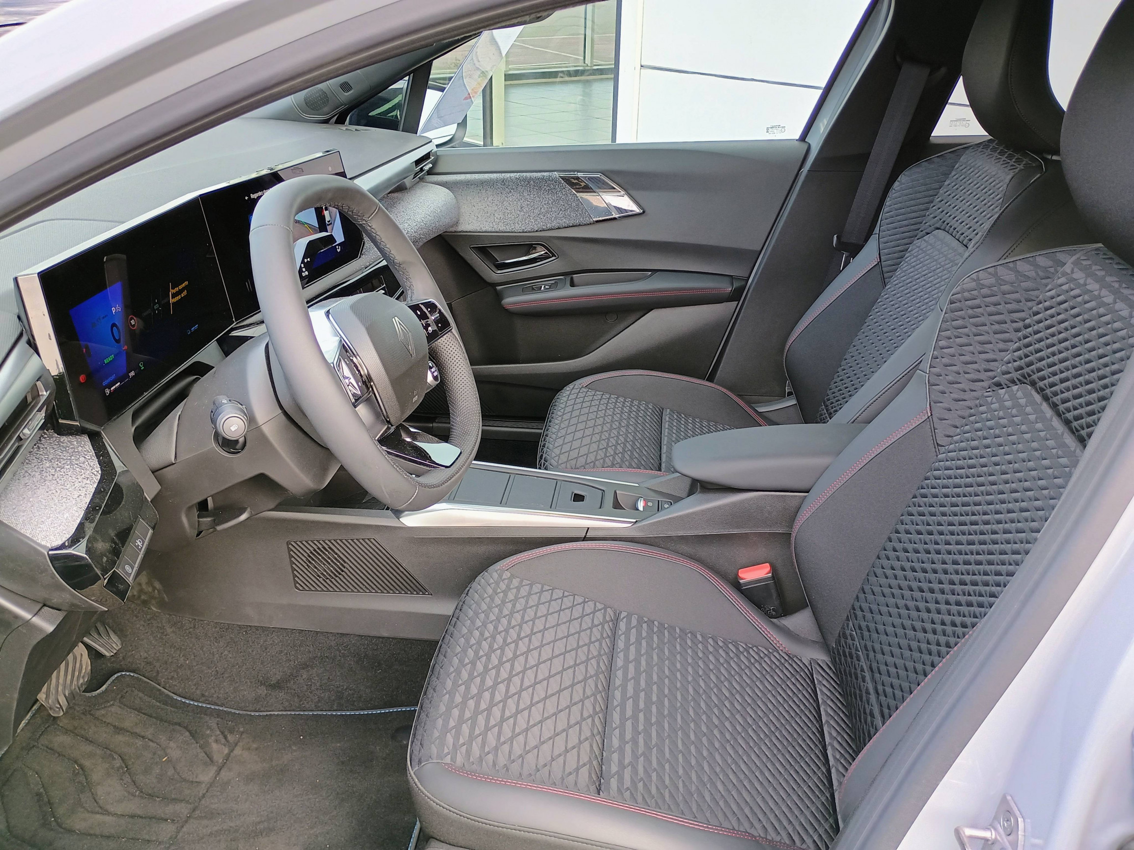 Vente en ligne Renault Clio 6 Clio E-Tech full hybrid 160 ch au prix de 26 980 €