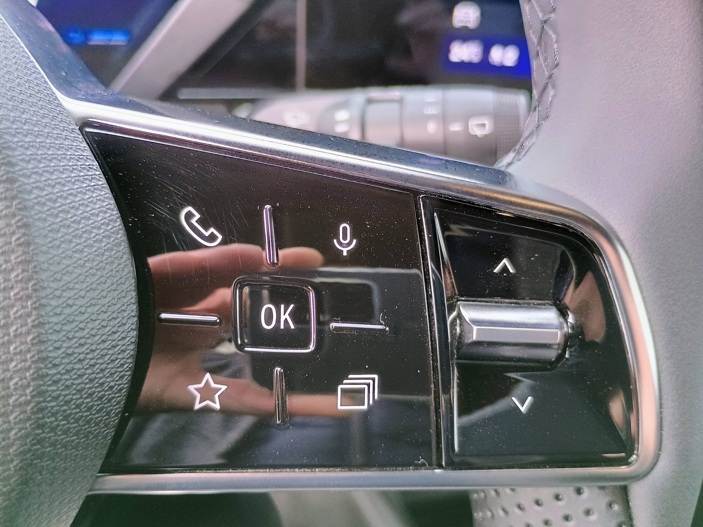 Vente en ligne Renault Clio 6 Clio E-Tech full hybrid 160 ch au prix de 26 980 €