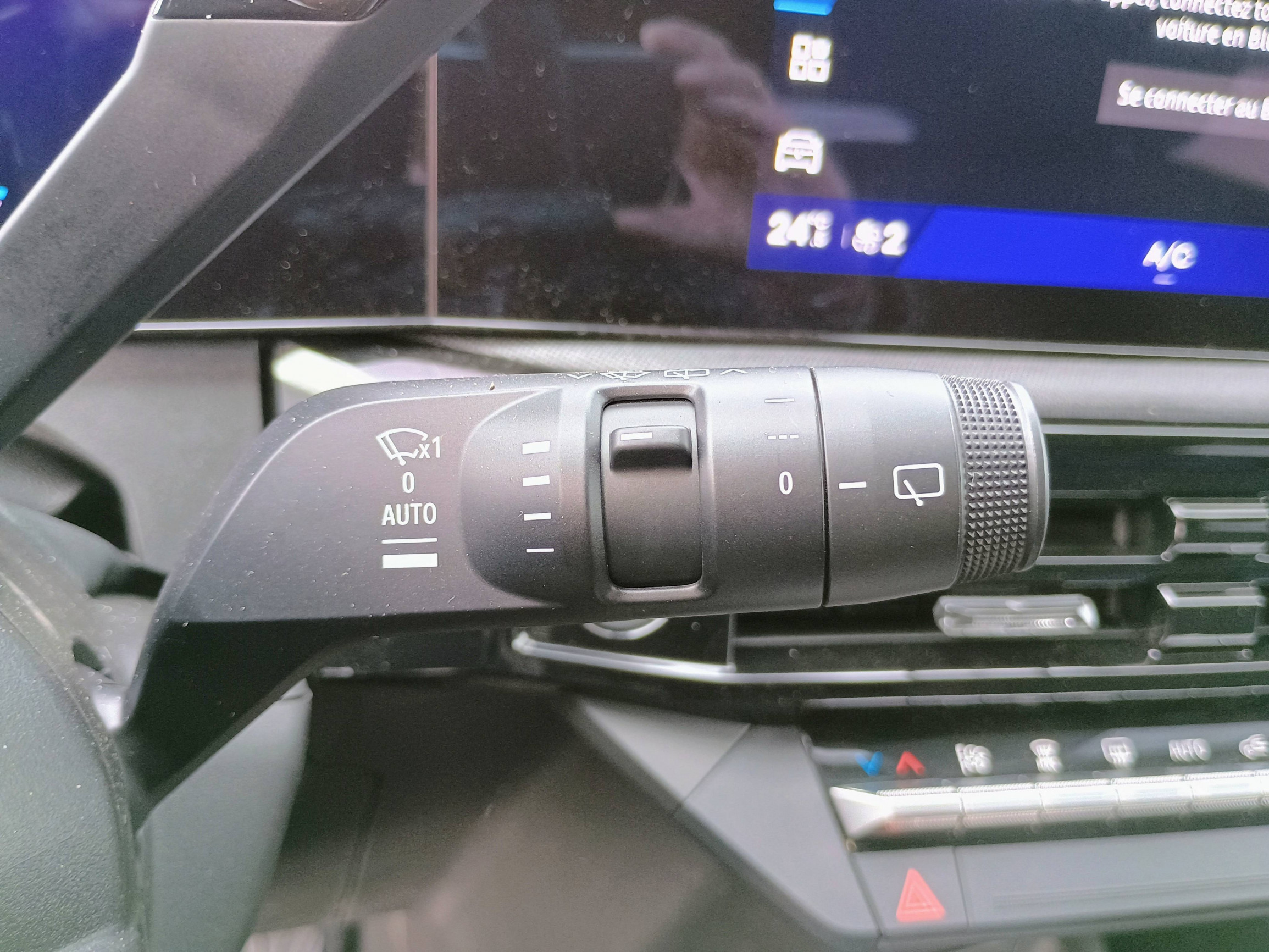 Vente en ligne Renault Clio 6 Clio E-Tech full hybrid 160 ch au prix de 26 980 €