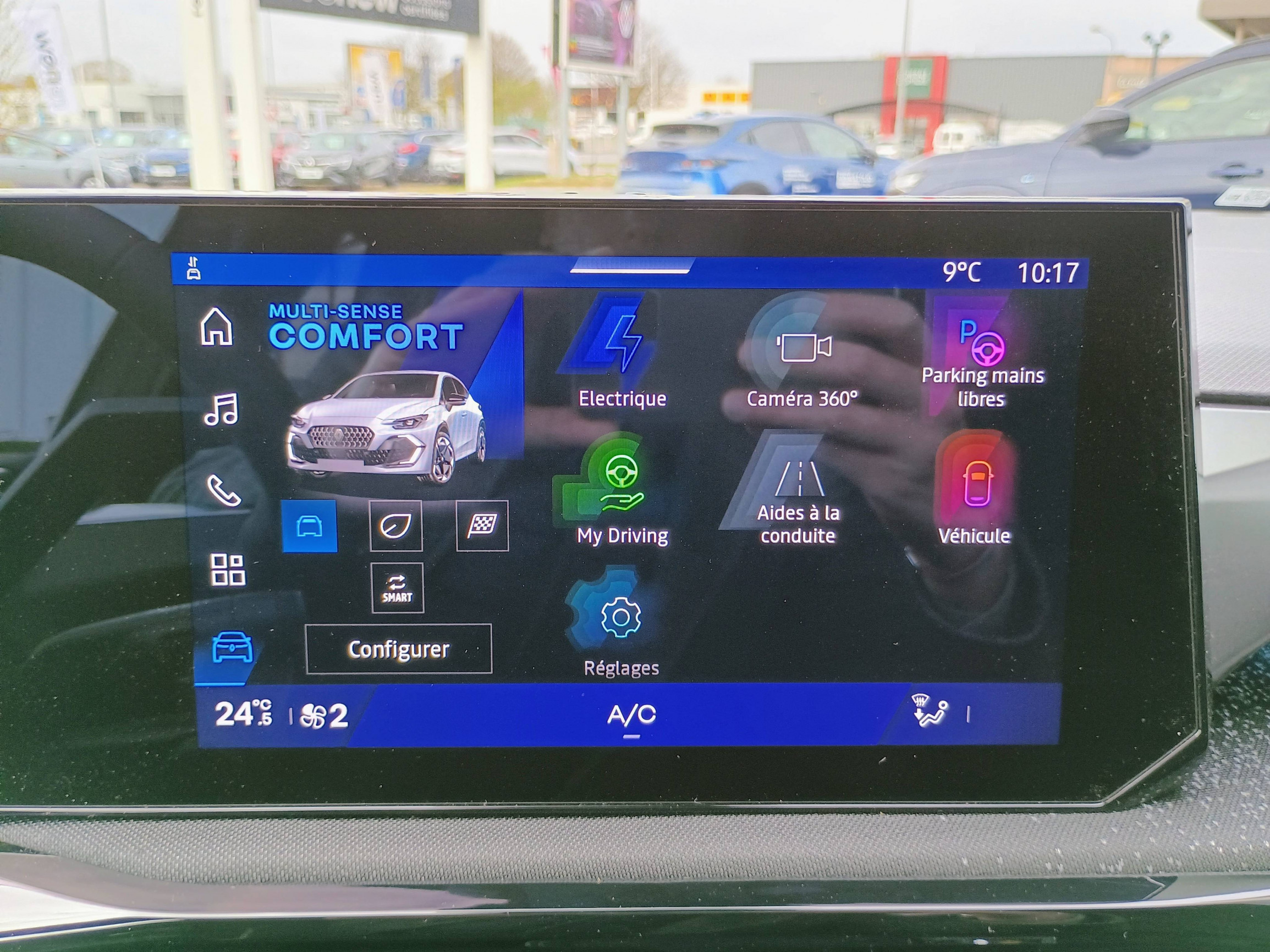 Vente en ligne Renault Clio 6 Clio E-Tech full hybrid 160 ch au prix de 26 980 €