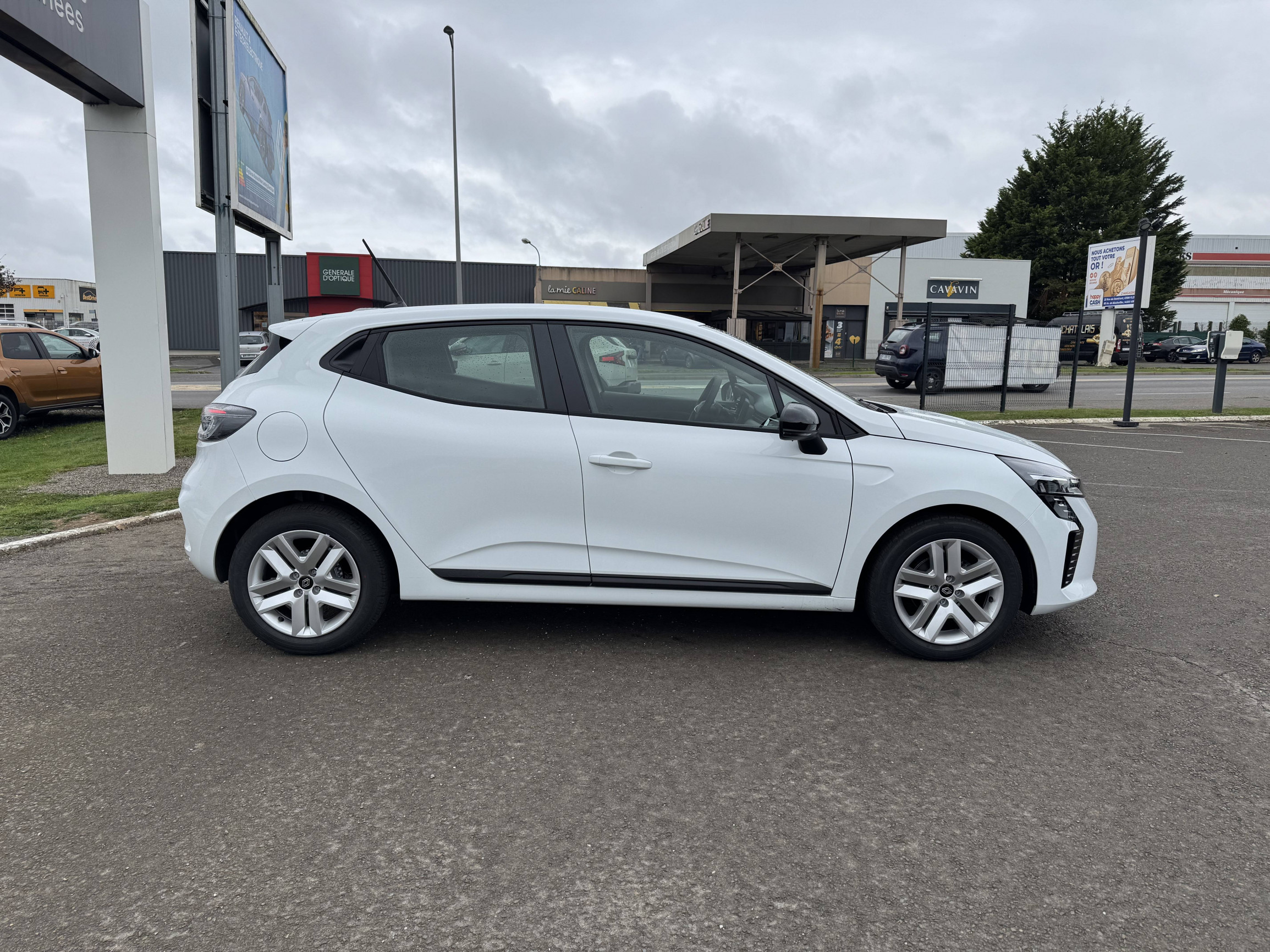 Vente en ligne Renault Clio 5 Clio TCe 90 ch GSR2 au prix de 21 900 €