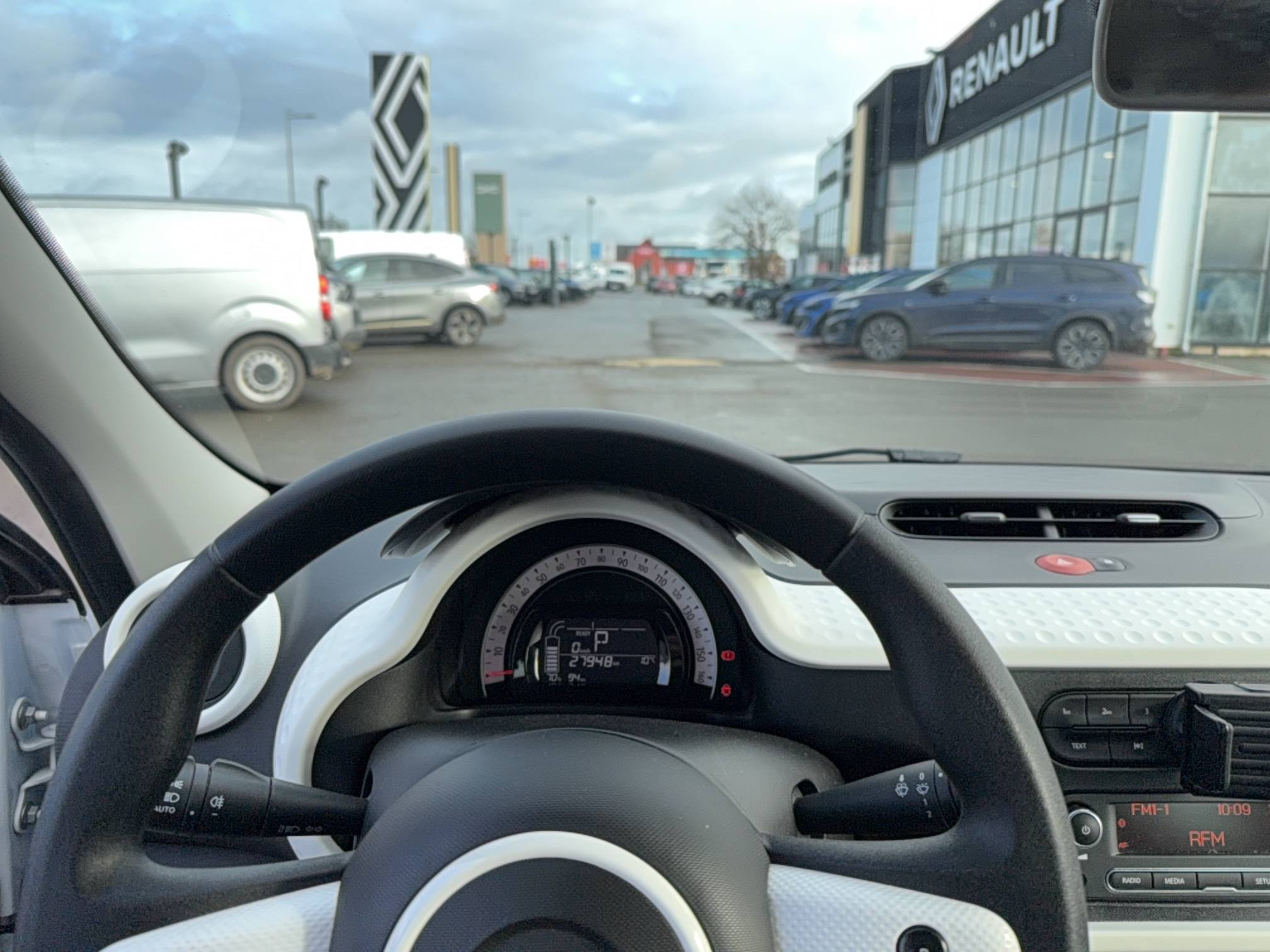 Vente en ligne Renault Twingo Electrique Twingo III E-Tech au prix de 9 900 €