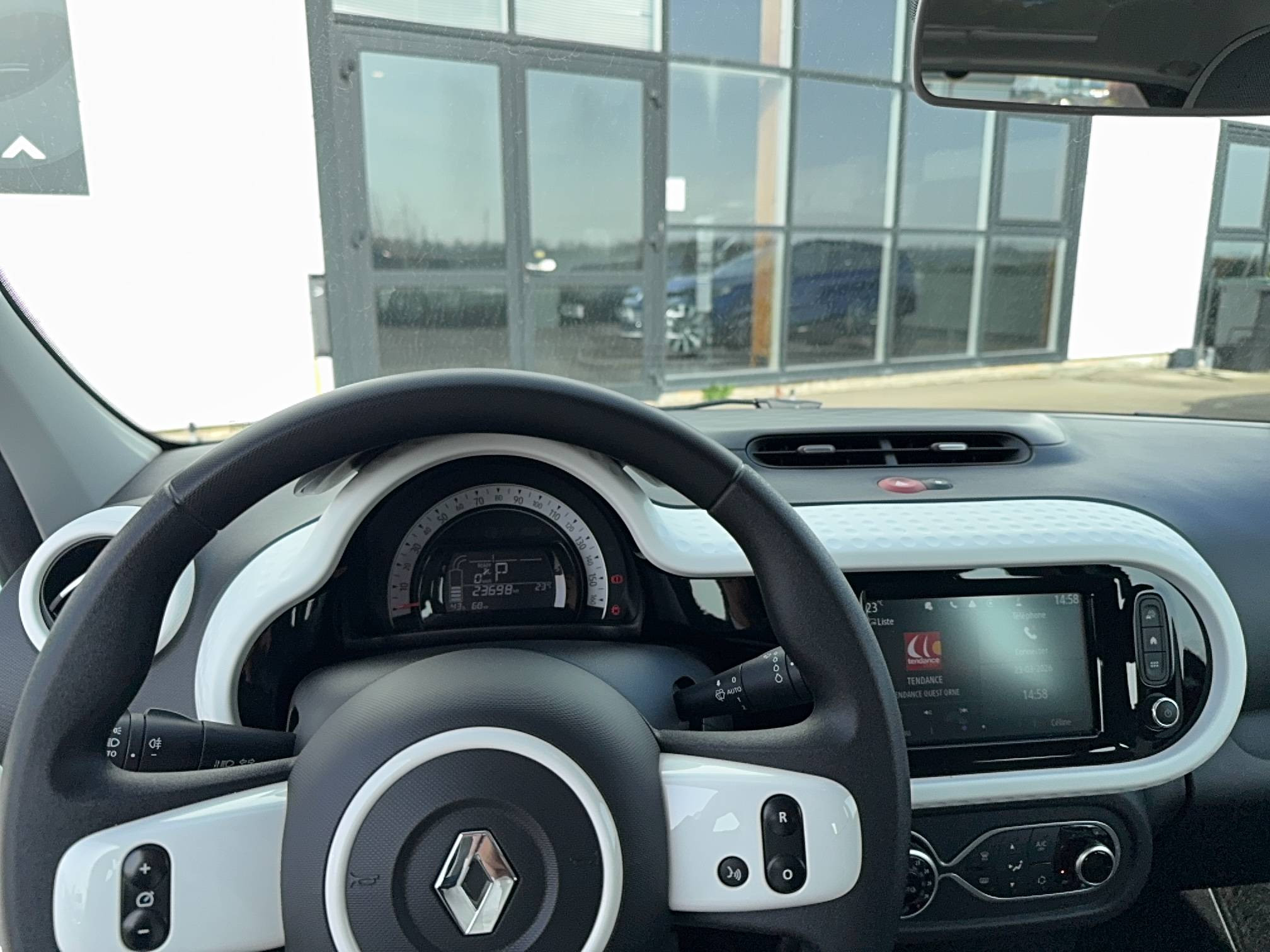 Vente en ligne Renault Twingo Electrique Twingo III E-Tech au prix de 10 590 €