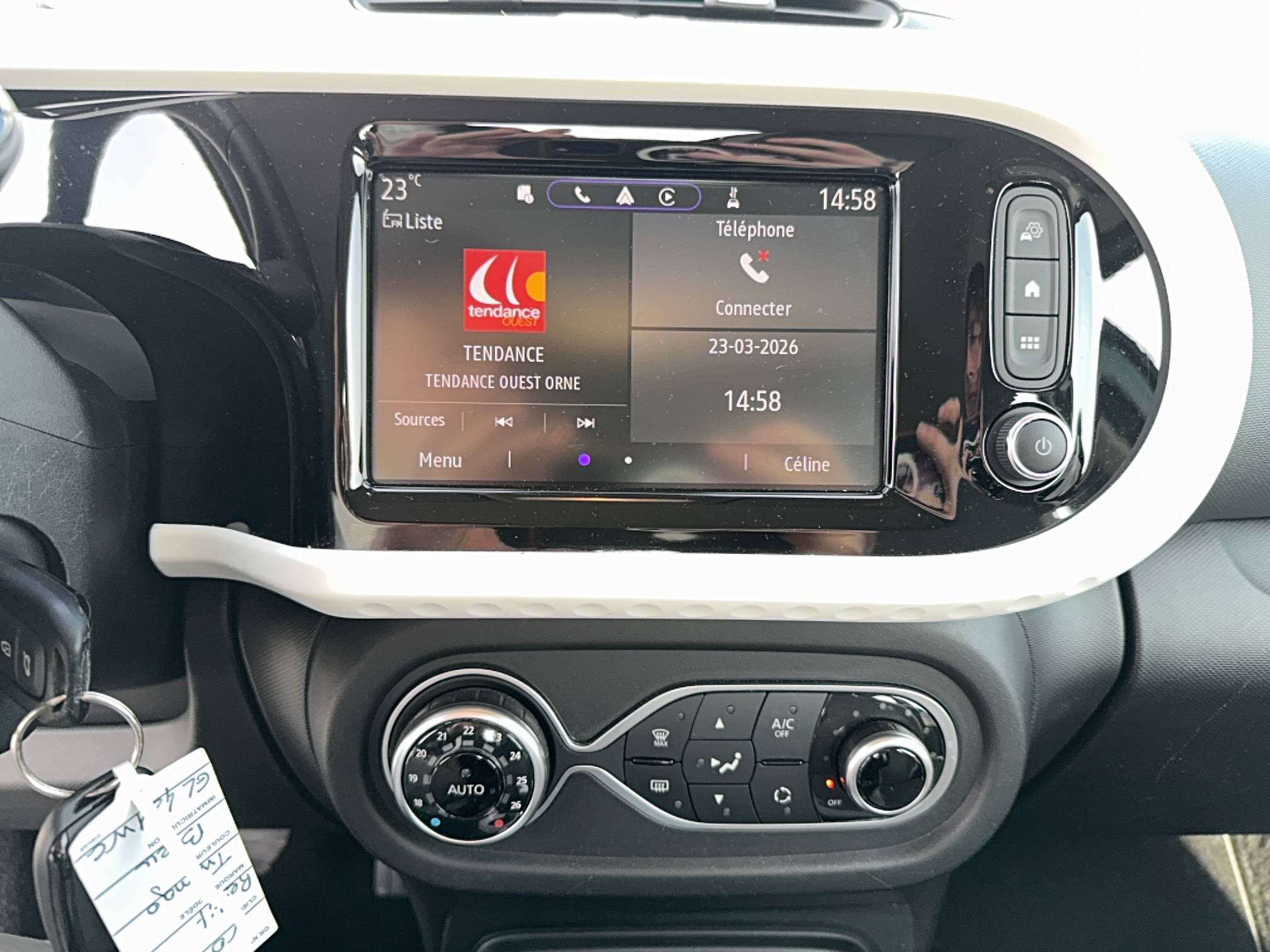 Vente en ligne Renault Twingo Electrique Twingo III E-Tech au prix de 10 590 €