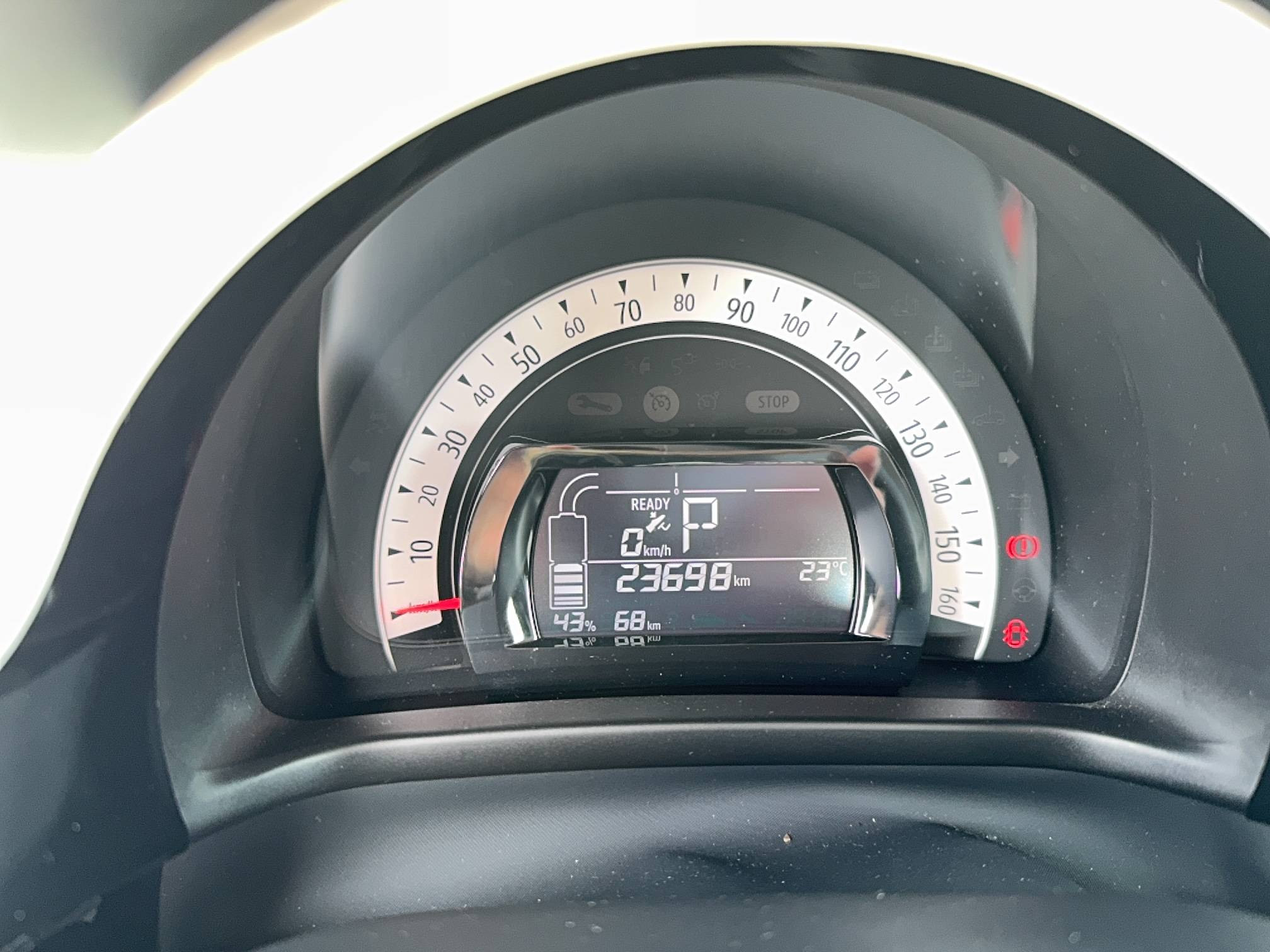 Vente en ligne Renault Twingo Electrique Twingo III E-Tech au prix de 10 590 €