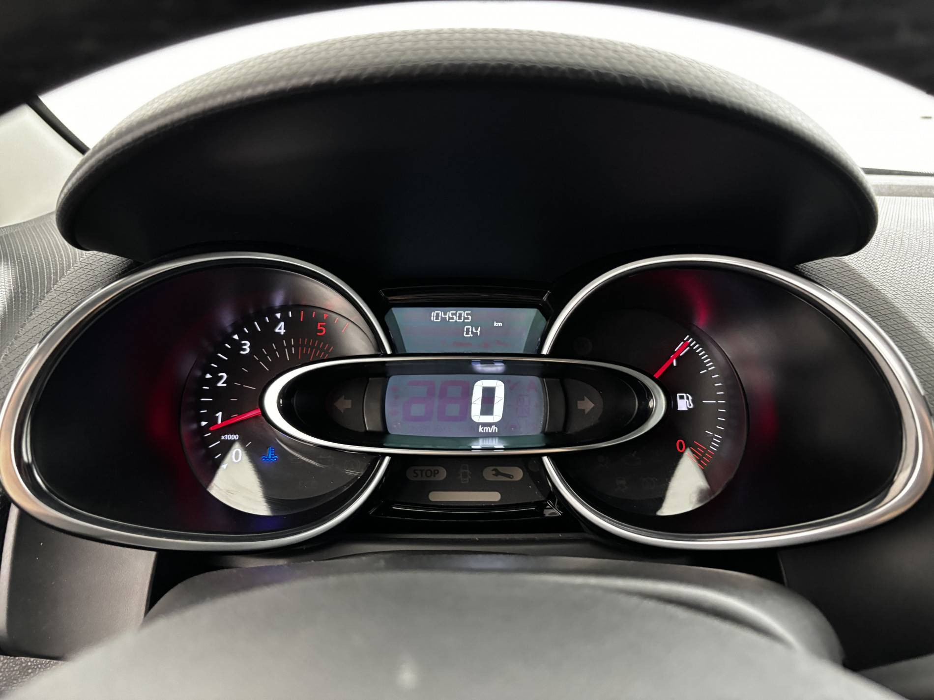 Vente en ligne Renault Clio 4 Estate Clio Estate dCi 90 E6C au prix de 8 690 €