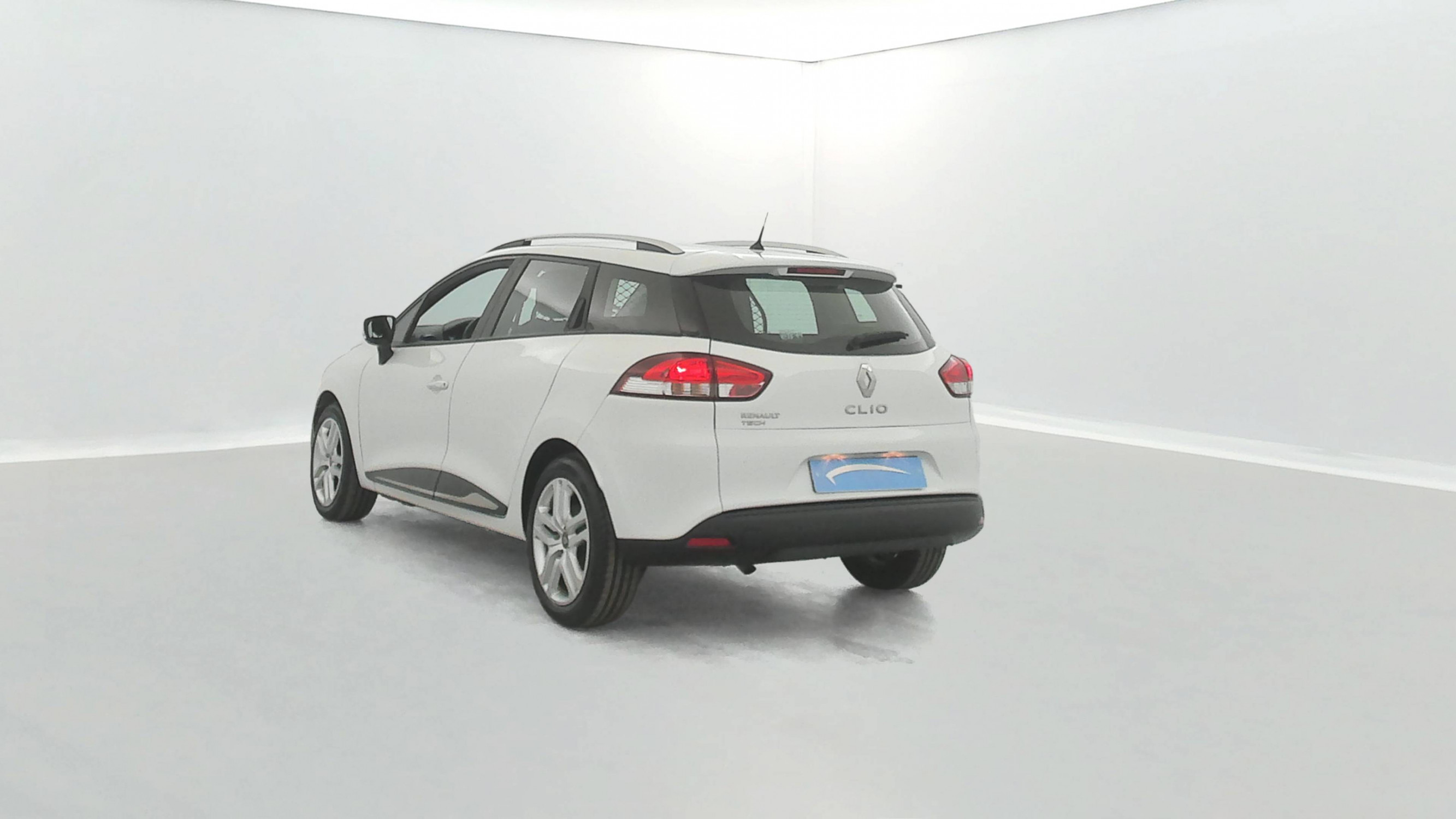 Vente en ligne Renault Clio 4 Estate Clio Estate dCi 90 E6C au prix de 8 690 €