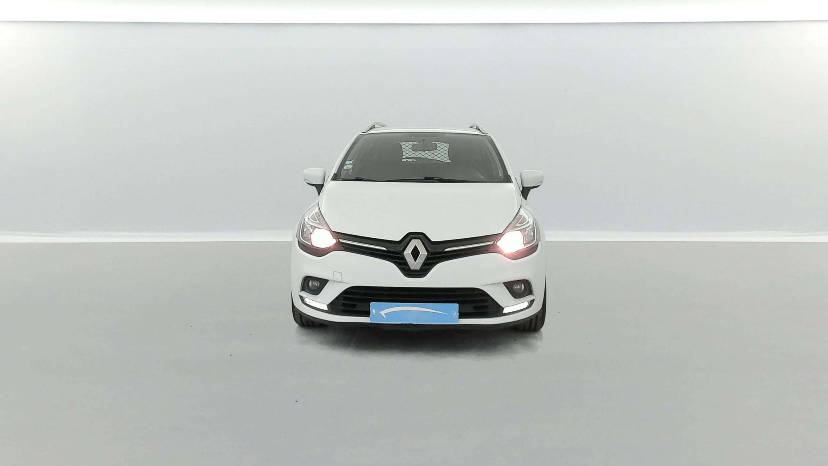Vente en ligne Renault Clio 4 Estate Clio Estate dCi 90 E6C au prix de 8 690 €