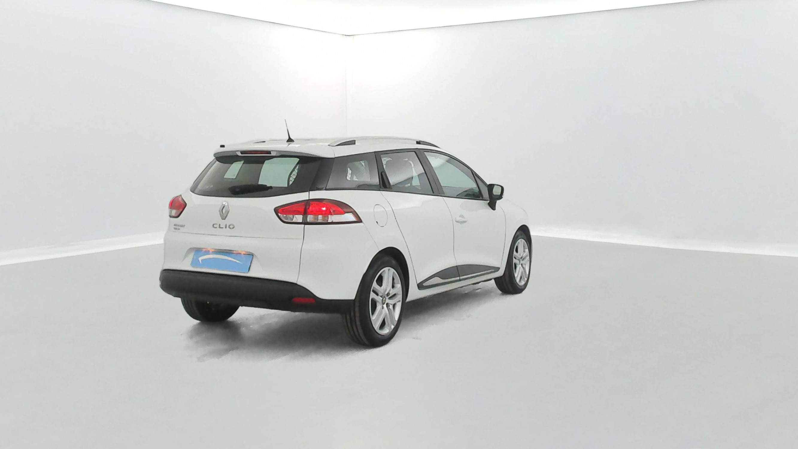 Vente en ligne Renault Clio 4 Estate Clio Estate dCi 90 E6C au prix de 8 690 €