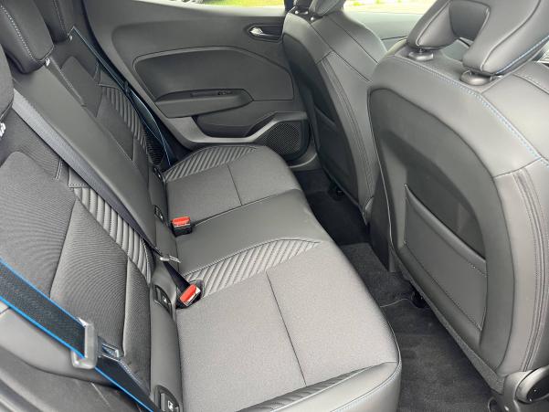 Vente en ligne Renault Clio 5 Clio E-Tech full hybrid 145 ch GSR2 au prix de 26 990 €