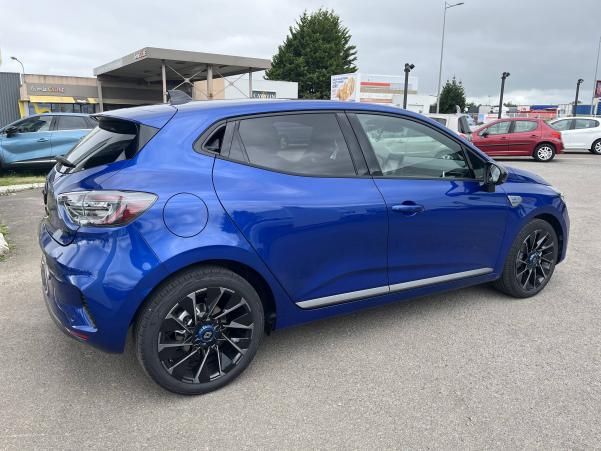 Vente en ligne Renault Clio 5 Clio E-Tech full hybrid 145 ch GSR2 au prix de 26 990 €
