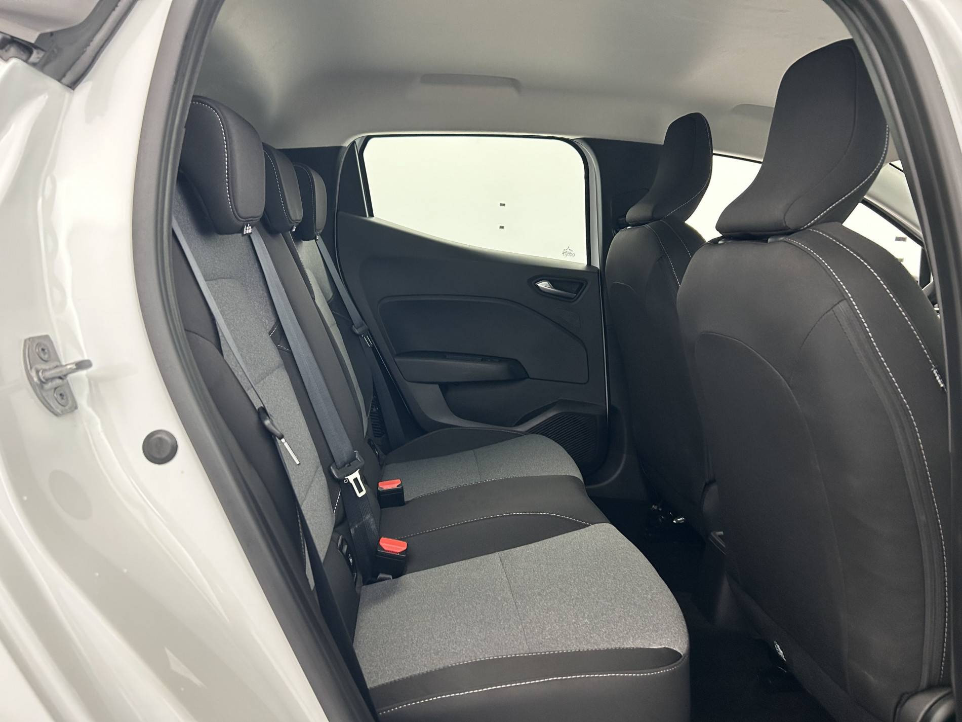 Vente en ligne Renault Clio 5 Clio E-Tech full hybrid 145 ch GSR2 au prix de 19 980 €