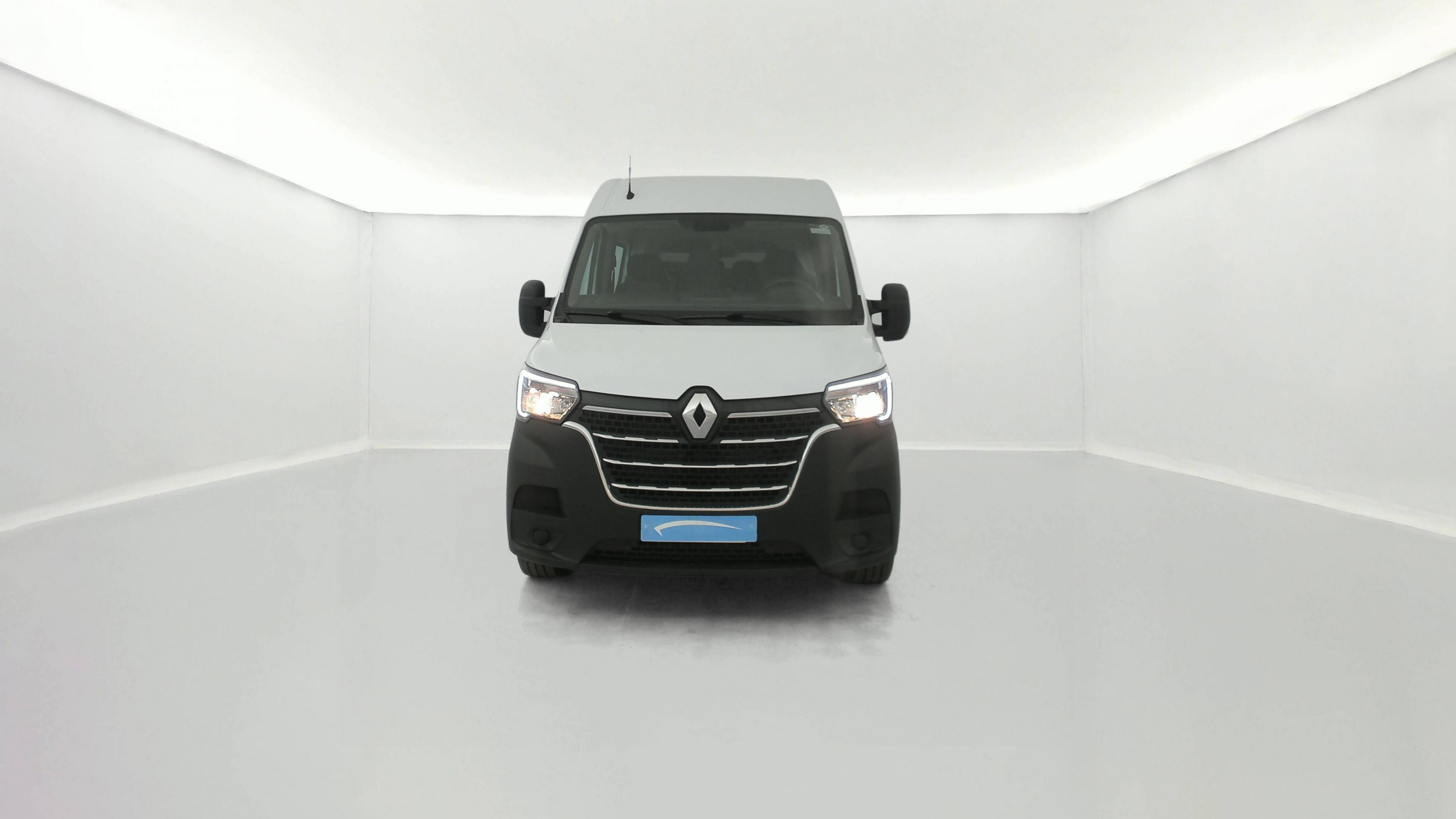 Vente en ligne Renault Master Fourgon MASTER CA TRAC F3500 L2H2 BLUE DCI 150 au prix de 30 990 €