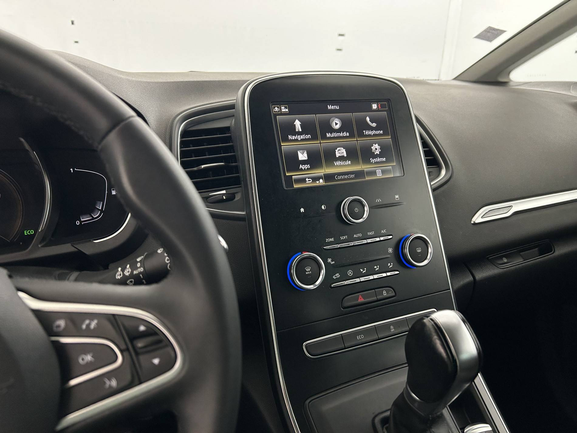 Vente en ligne Renault Grand Scenic 4 Grand Scenic Blue dCi 120 EDC au prix de 16 680 €