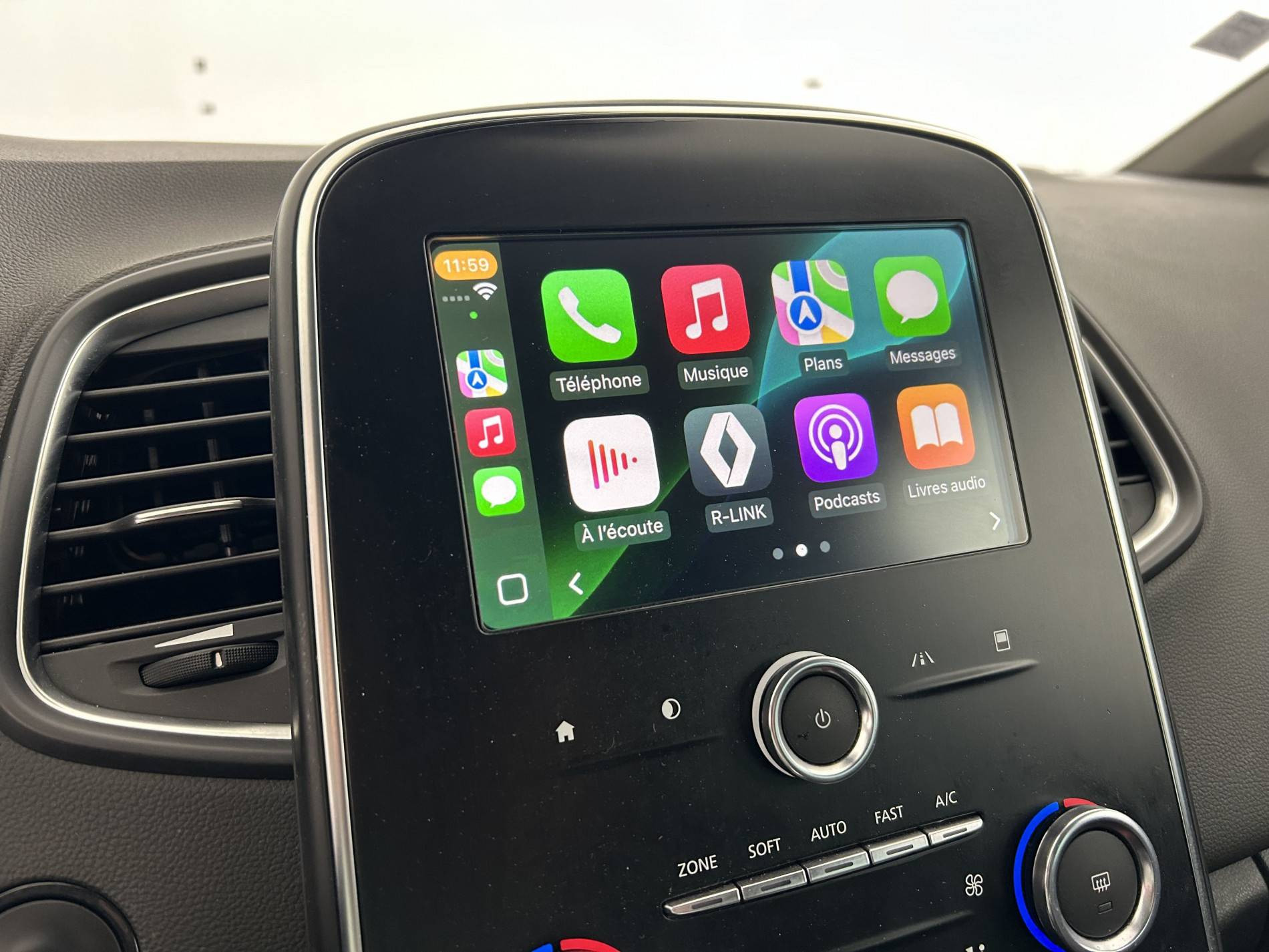 Vente en ligne Renault Grand Scenic 4 Grand Scenic Blue dCi 120 EDC au prix de 16 680 €