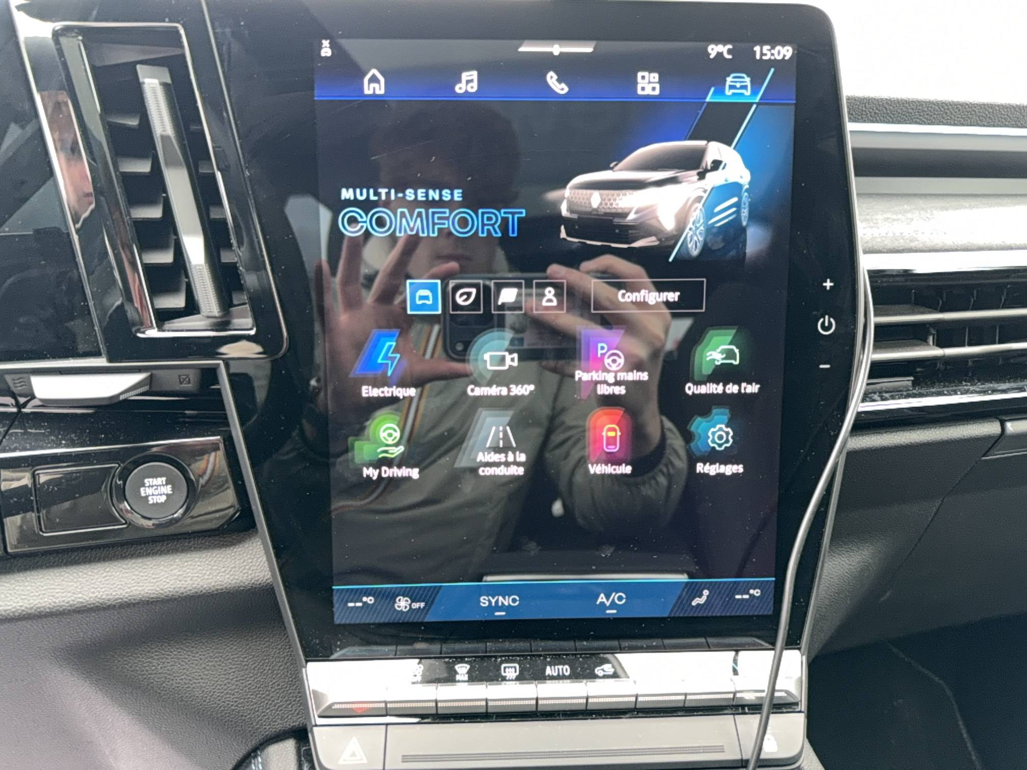 Vente en ligne Renault Espace Espace full hybrid E-Tech 200 ch 7pl au prix de 49 480 €